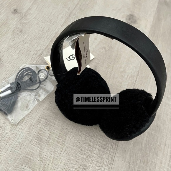 Ugg Black Leather/Sheepskin Wired Earmuffs - Picture 4 of 5